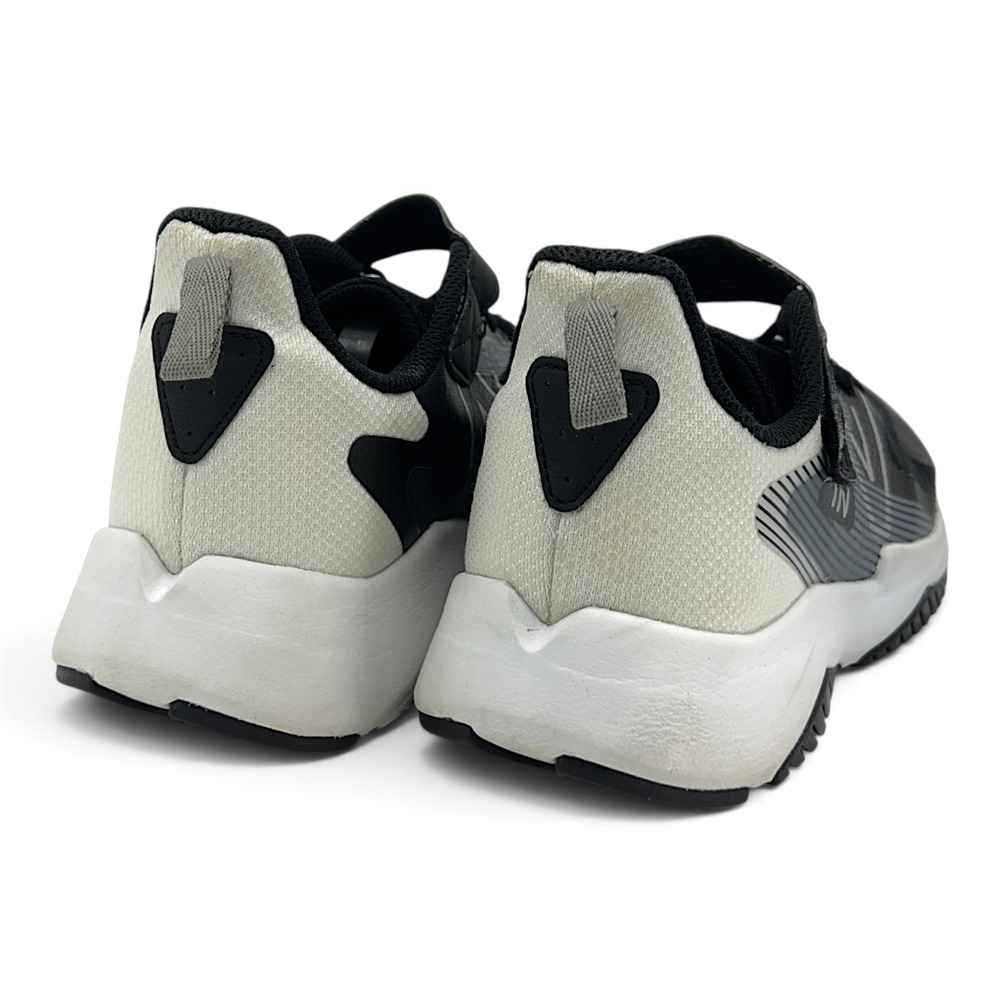 New Balance Boys' US 7 XW Rave Run v2 Black Athletic Shoes - Picture 3 of 7